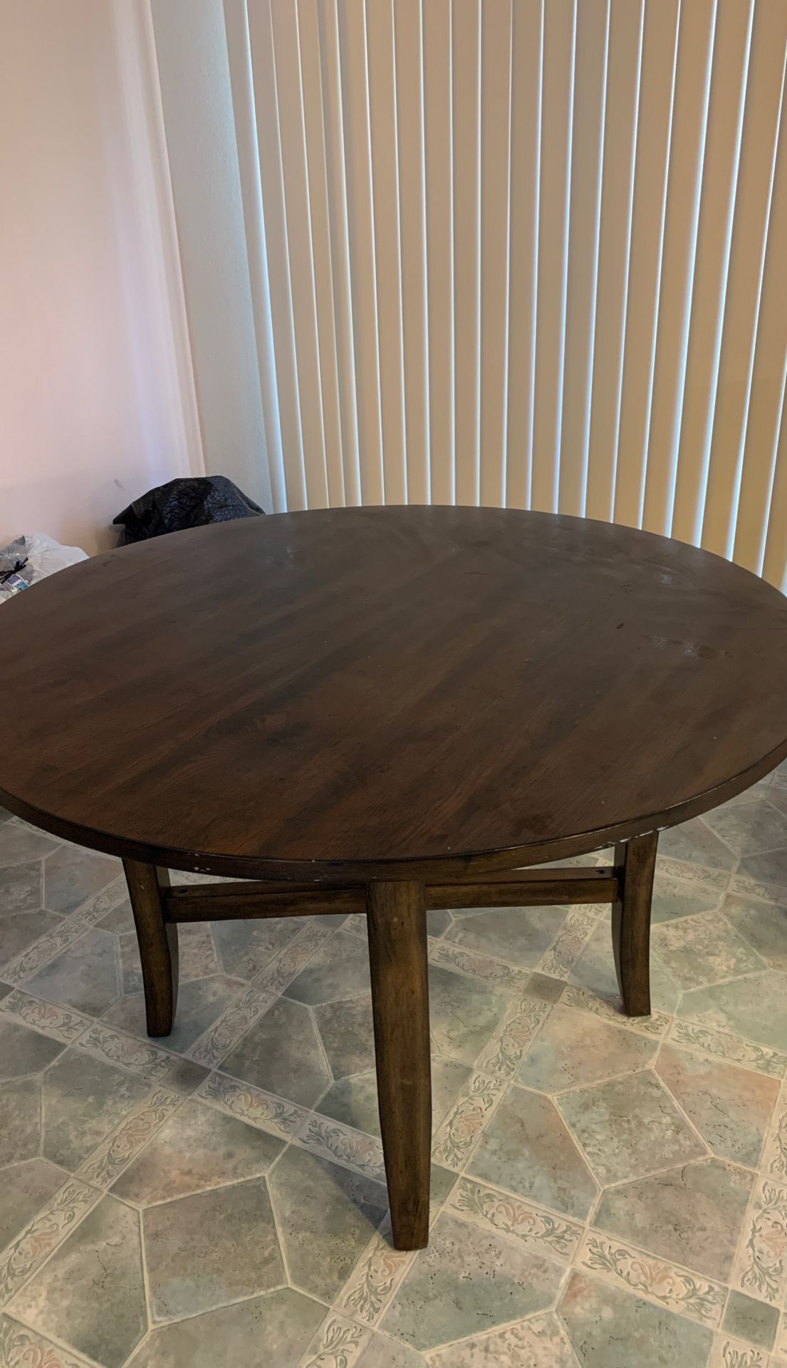 Used kitchen Round table