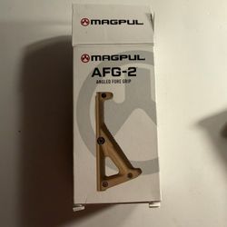 Magpul AFG-2 Angled Foregrip FDE - NEW in Box