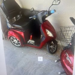 3 Wheel Scooter This Is Not A Handicap But A Fun One 