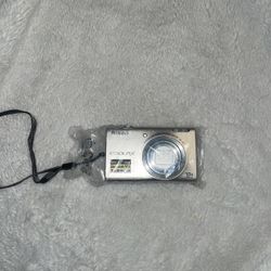 Capture life in HD: Nikon COOLPIX S6200 Digital Camera 10x Zoom (Sleek Silver!)