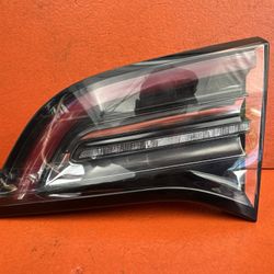 2017 2018 2019 2020 Tesla Model 3 Right Passenger LED Tail Light OEM 3 PIN