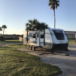 2022 Coachmen 215RBK APEX ULTRALITE