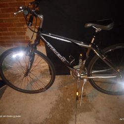 Trek 7200 mountain bike