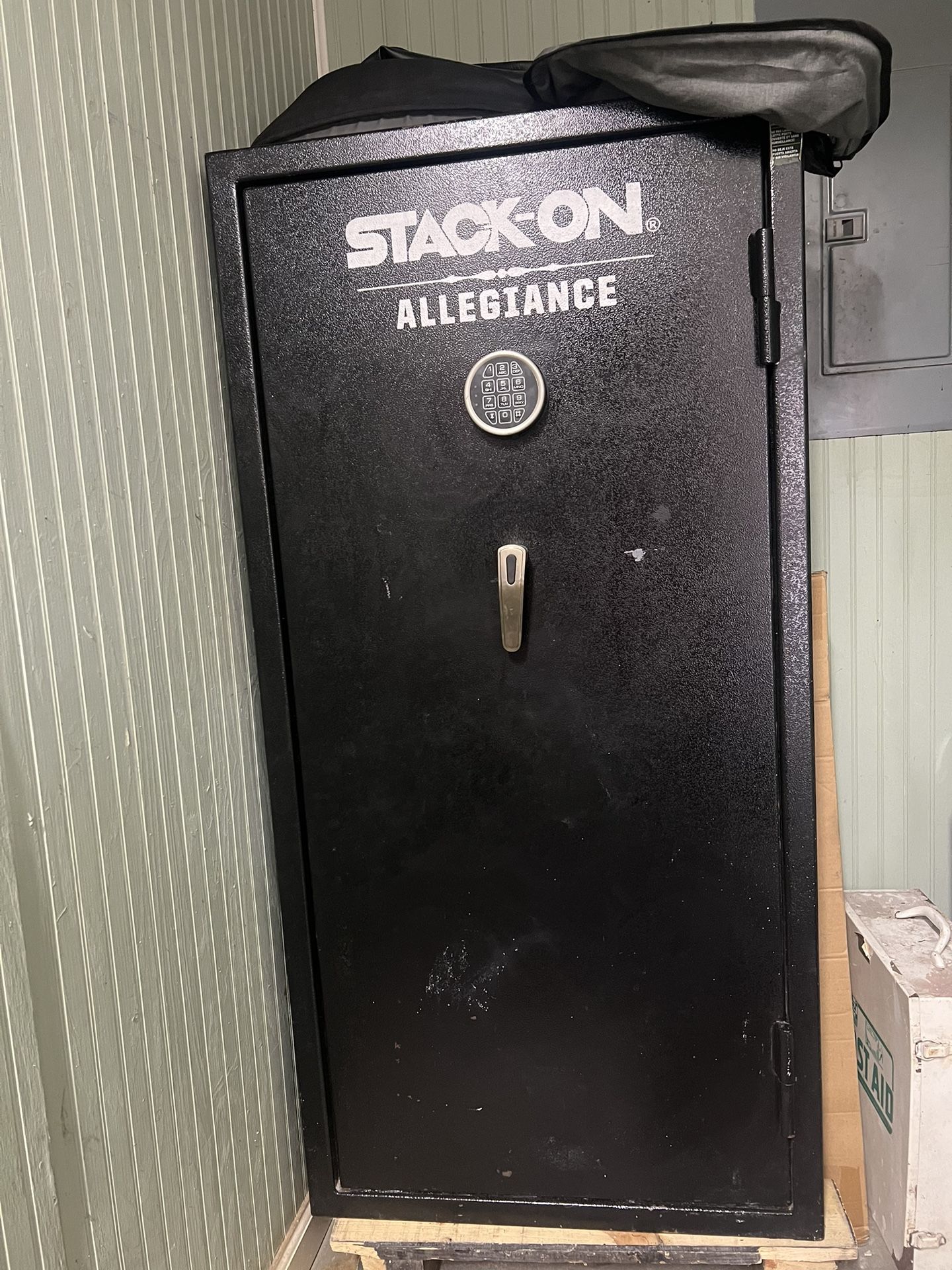 Stack-On Allegiance 22 Gun Holder Safe