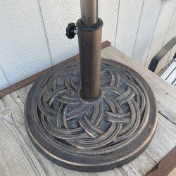 Solar powered patio umbrella green