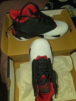Jordan's max aura 4s