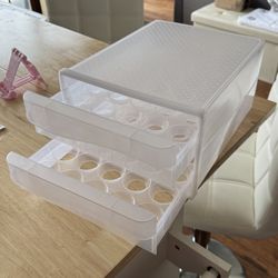 Eggs case for fridge it fits 60 eggs