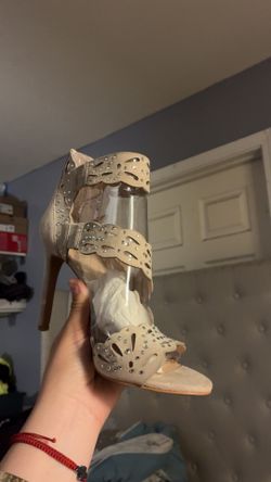 Vince Camuto size 9/1.2