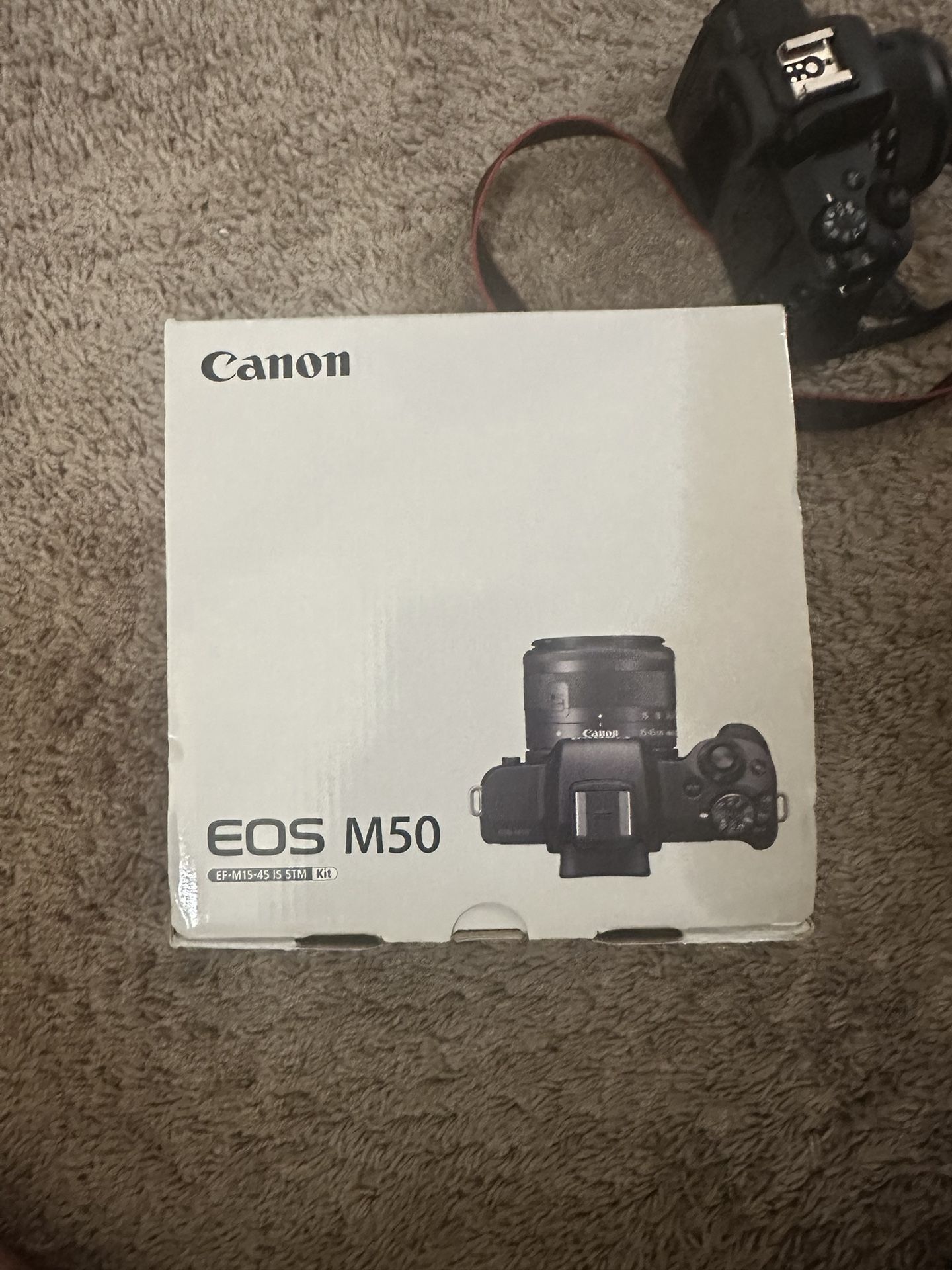 Canon EOS M50