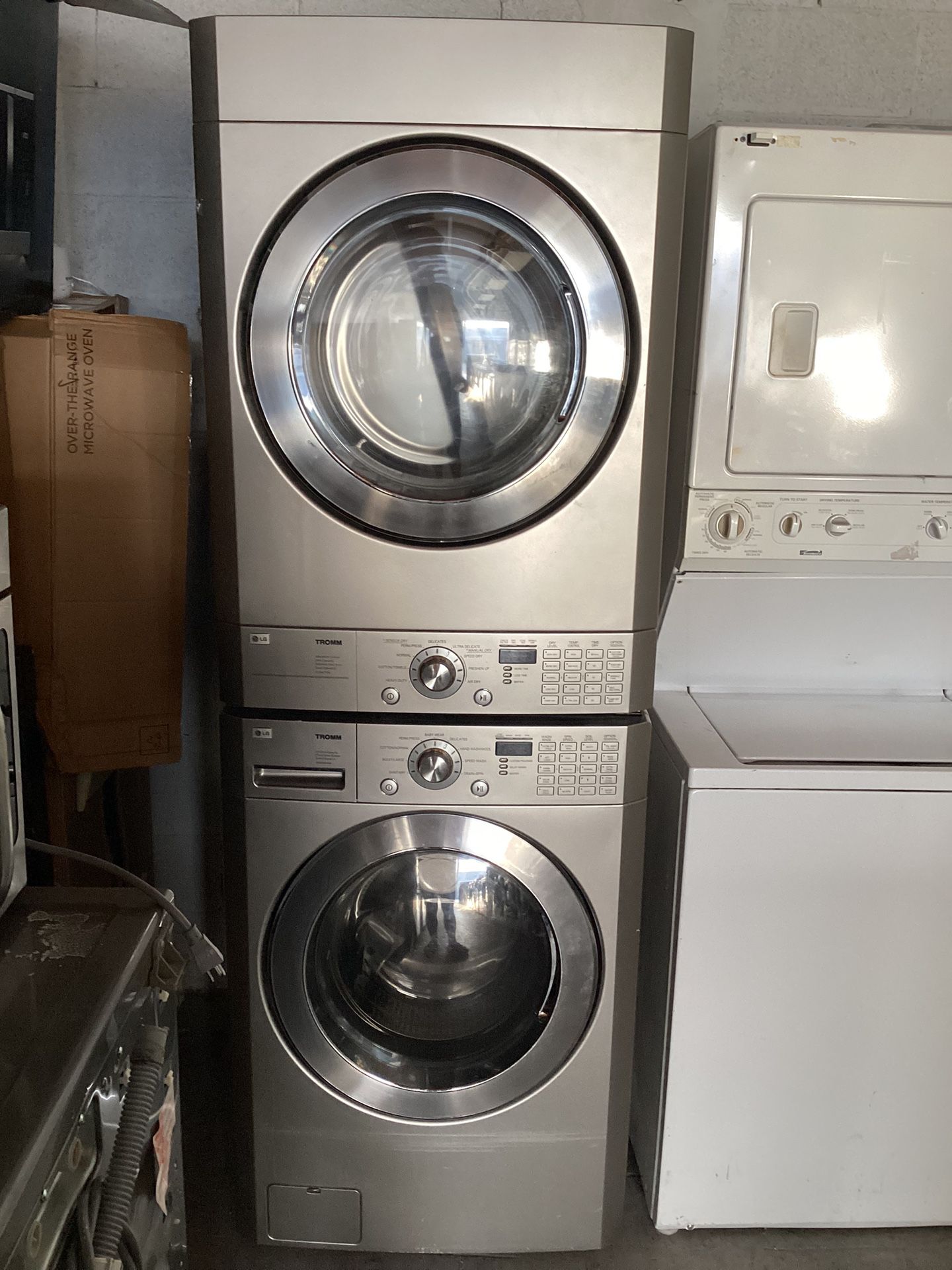 Washer And Dryer Set LG 