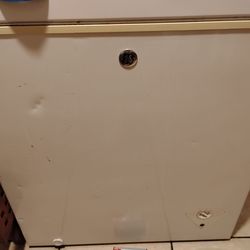Chest freezer
