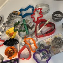 Baking Items All Kinds Of Ships For Christmas Cookies, Halloween Cookies, Valentine Cookies, Birthday Cookies, Or Cake