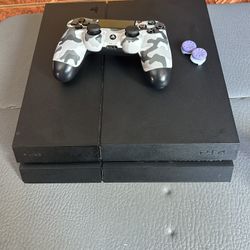 Ps4 500GB PS4 Controller & Control Freeks