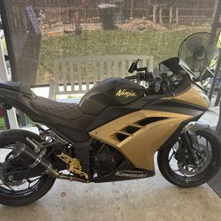 2015 Ninja Kawasaki 650