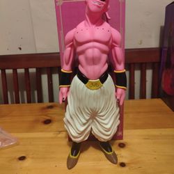 Super Majin Buu Statue