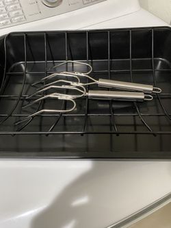 Turkey Pan w/ Stainless Steel Meat Hooks