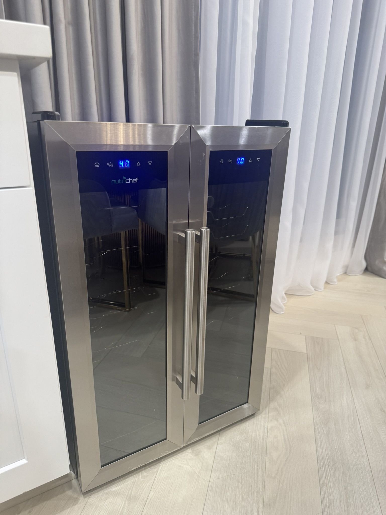 Wine Chilling Refrigerator Cellar