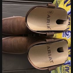 ARIAT BOOTS 