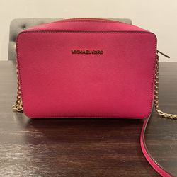 Hot Pink Micheal Kors Crossbody Like New