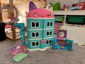Gabby’s dollhouses