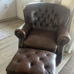 Leather Chair With Ottoman 