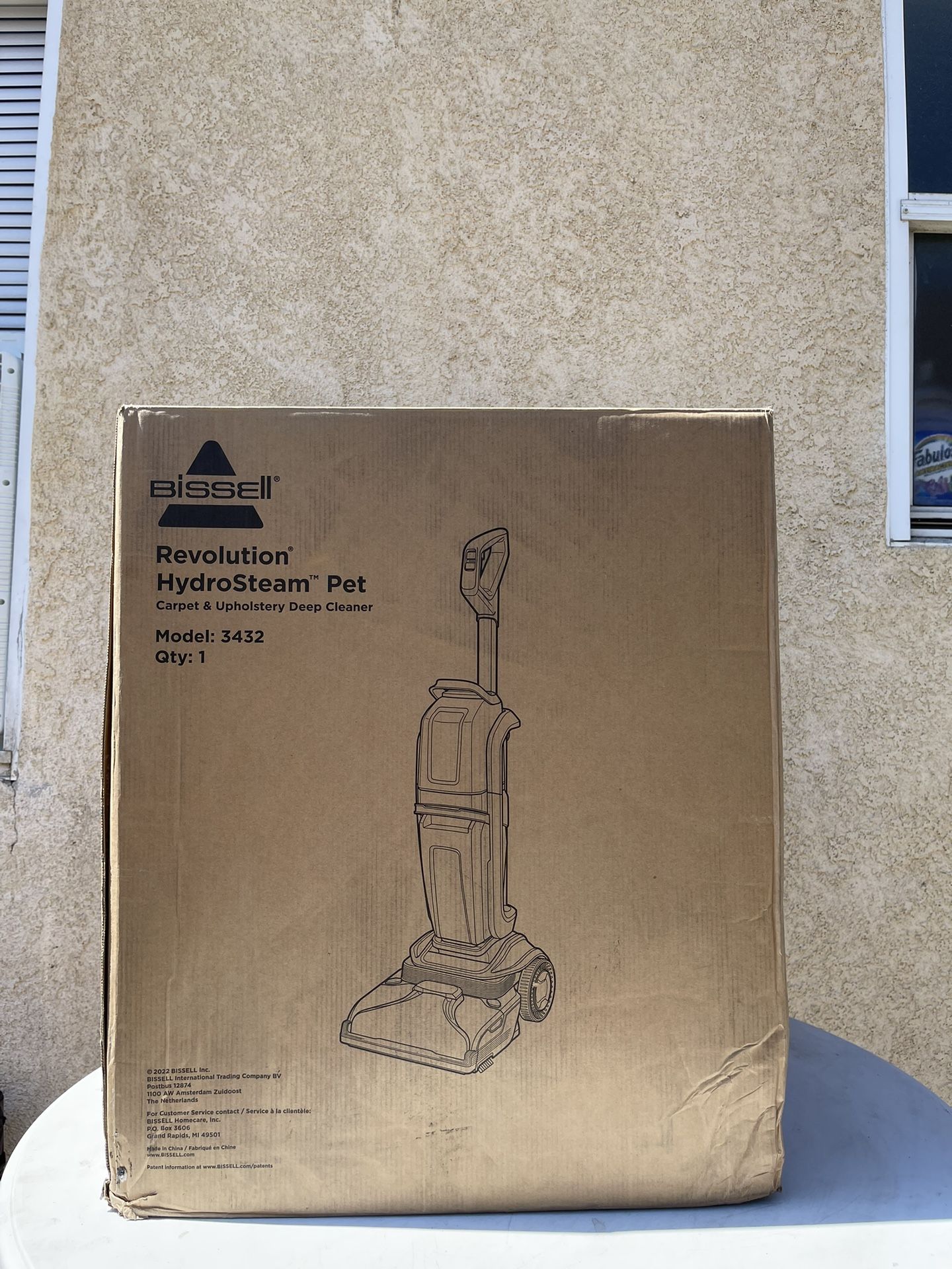 Bissell Revolution Carpet Cleaner NEW