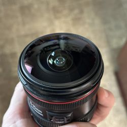Canon EF 8-15mm Fisheye