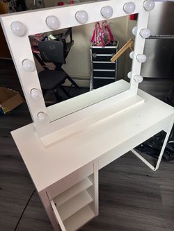 Makeup Vanity