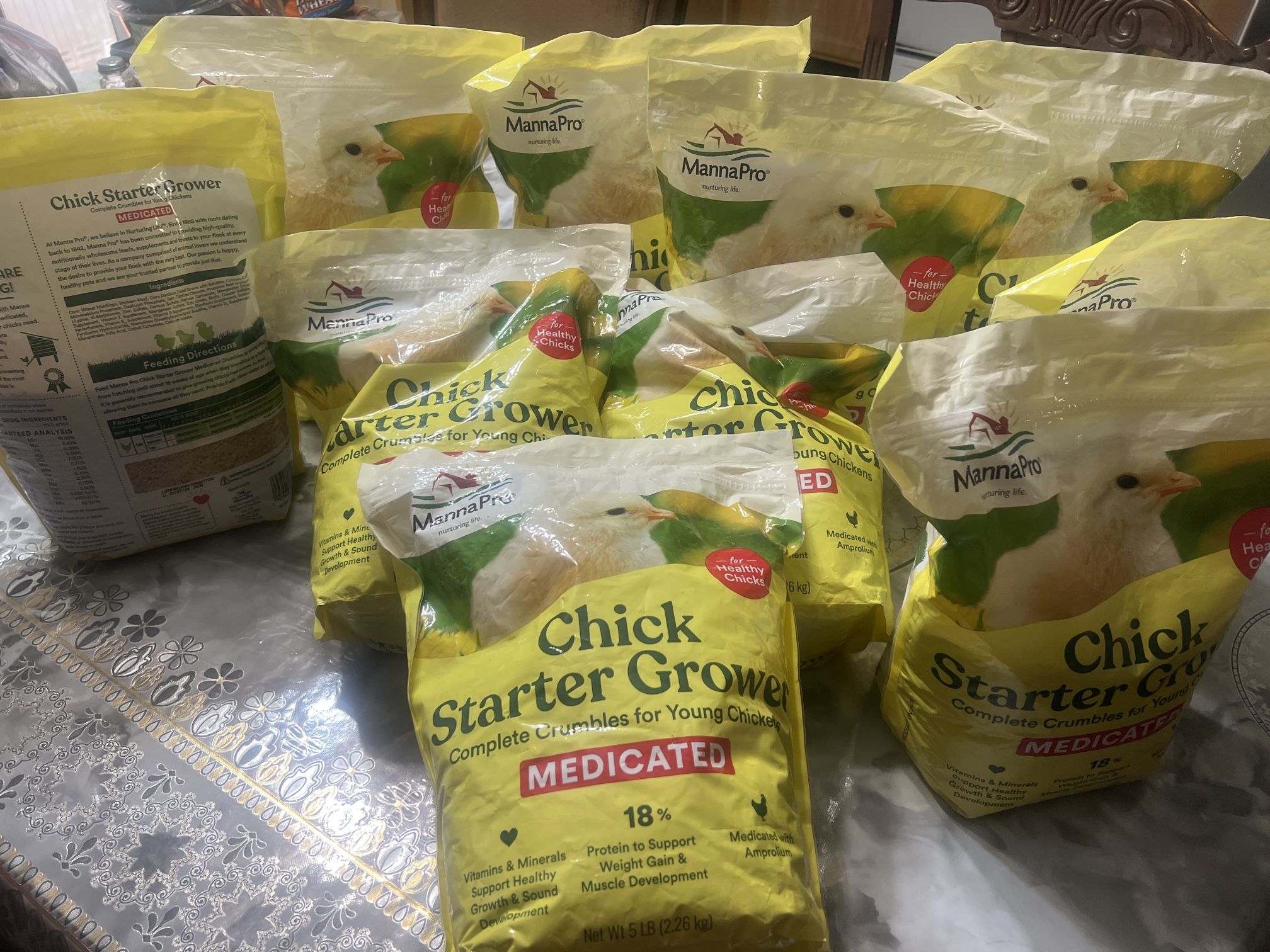 10 Bags Of Manna Pro Chick Starter Grower - Medicated Chick Feed Crumble for Young Chickens
