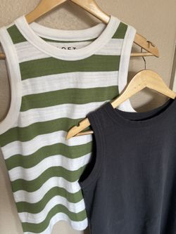 2 Tank Tops 