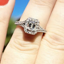 $5,000 At Kay The Leo Natural Emerald VS2 Diamond Engagement Ring 1/2 Carat Center