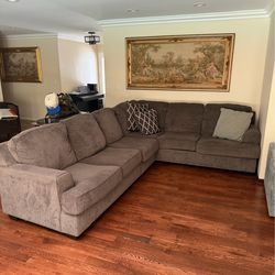Sectional couch sofa