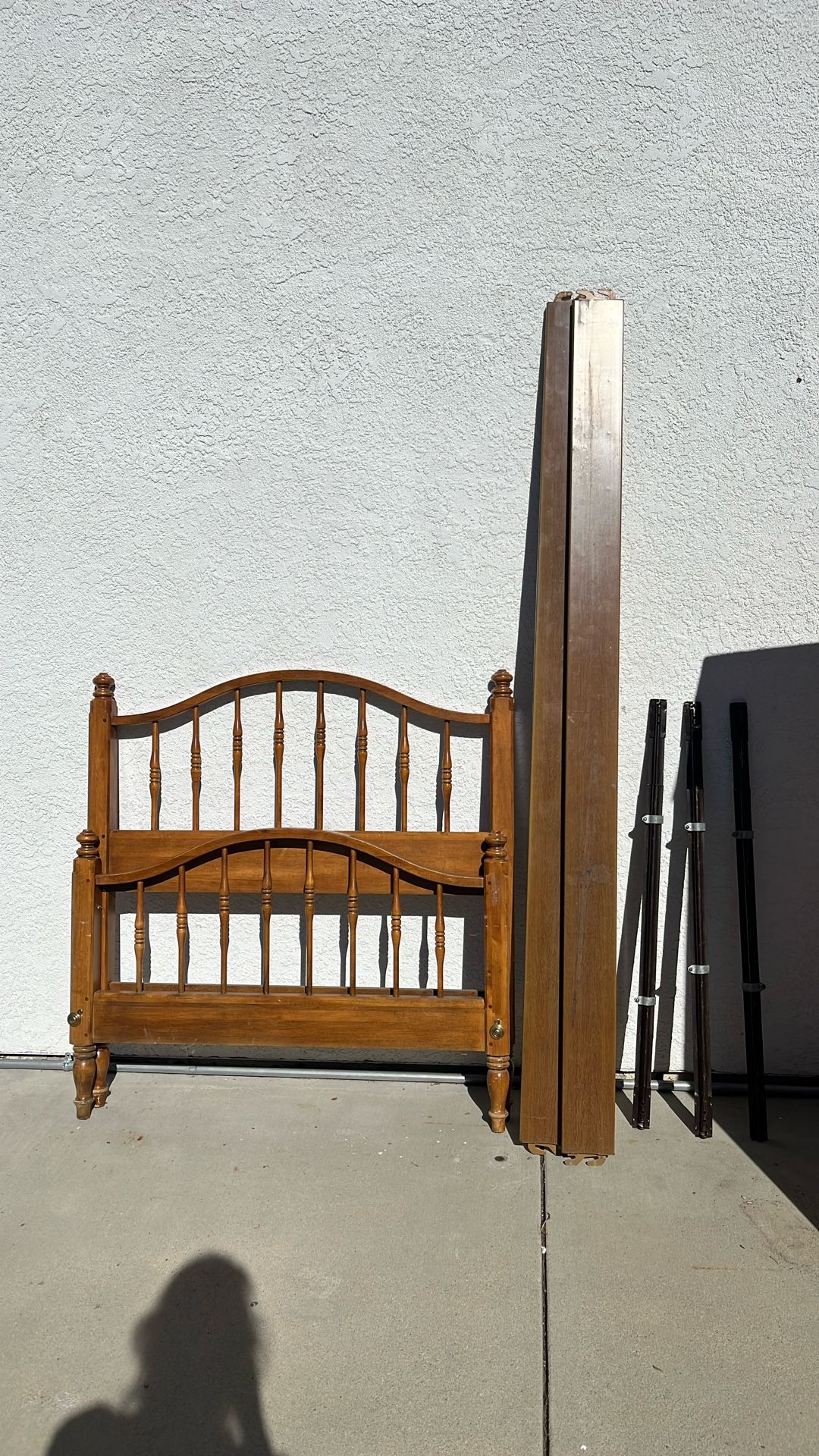 ‼️Ethan allen bed frame ‼️TWIN 