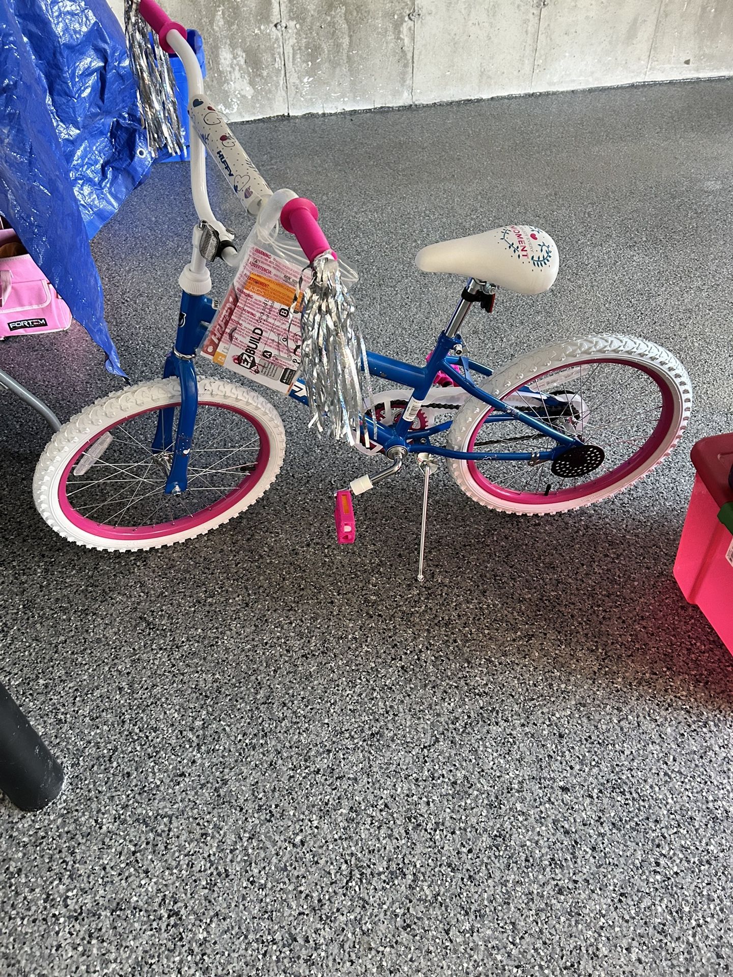 New Hefty girls bike