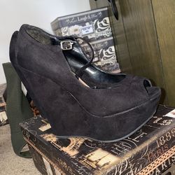 Black Wedge Peep Toe