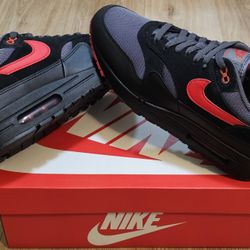 Nike Air Max ONE Size 9.5 For Men 