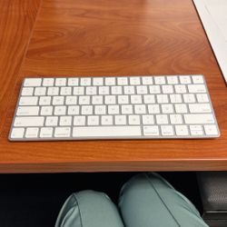 Apple Keyboard and Mouse 