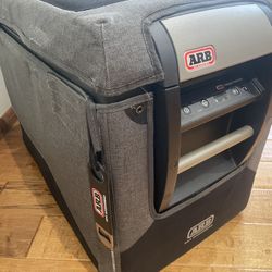 ARB 50  Refrigerator 12 Or 120 Volt