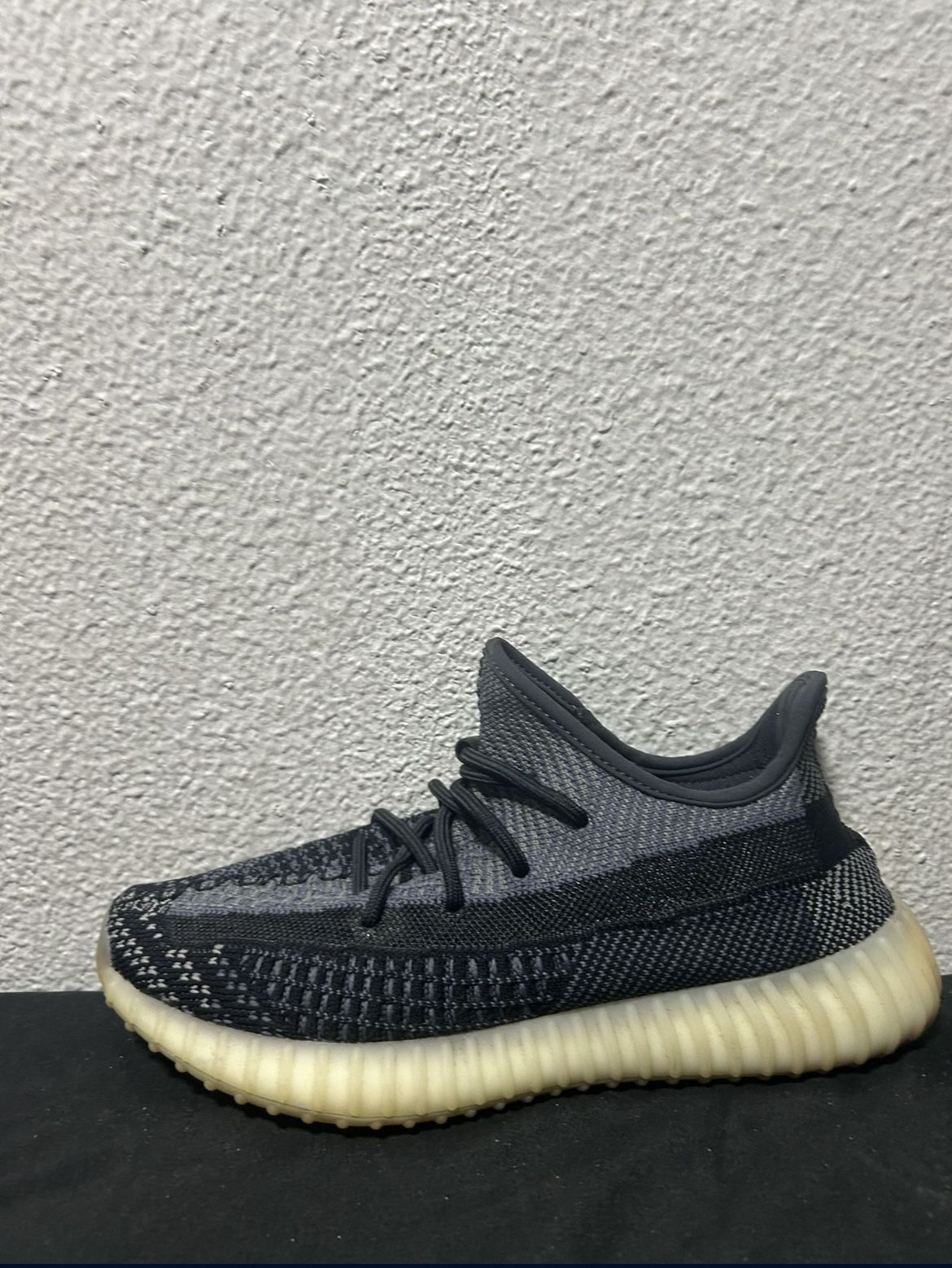 Yeezy 350 V2 Carbon