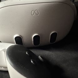 Oculus Quest 3 + remotes