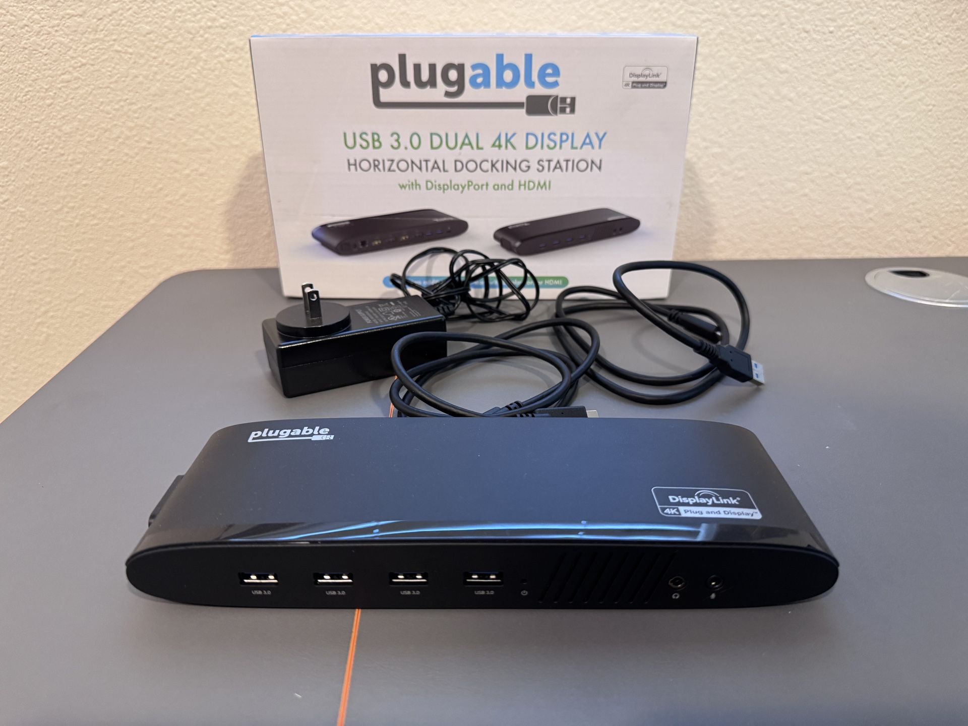 Brand New Plugable Universal Laptop Docking Station, 4K Dual Monitor, DisplayPort or HDMI, Windows Mac or ChromeOS Laptops, USB-C or USB 3.0, Adds 2 D