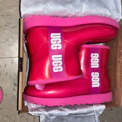 Pink Uggs Size 6