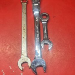 Snap On Tools 15 Snap On  5/8  Craftsman And. 1/2  Gear  Wrench 