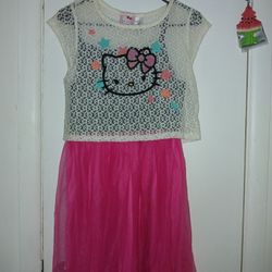 Hello KITTY DRESS SIZE 14/16 ASKING 6$ 
