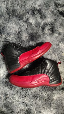 Jordan 12 flu game mens size 11.5 used