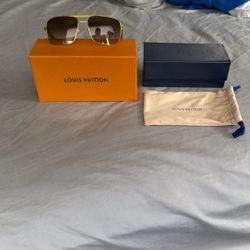 Louis Vuitton Men’s Shades 
