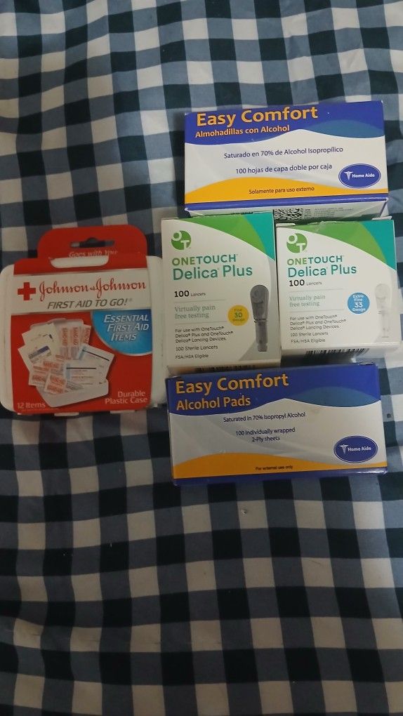 Diabetes 100ct Lancets Medkit And Bandages With Alcohol Pads