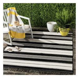 Outdoor 5x7 Rug NEW