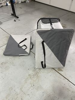 Cloth Portable Dog Crates. Great For Traveling