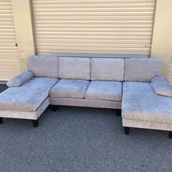 FREE DELIVERY Low-Profile Gray Sectional 